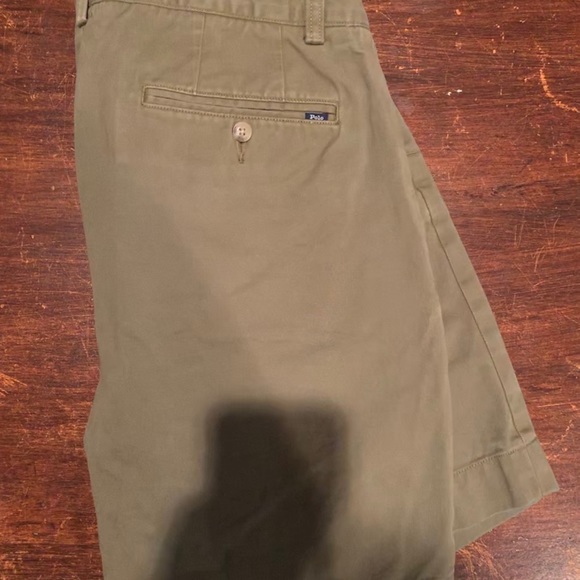Polo Ralph Lauren Army Green Khaki shorts - 32” - Picture 4 of 4